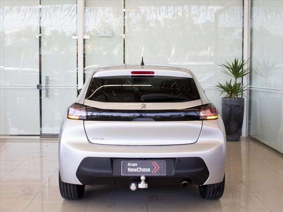PEUGEOT-208-2022