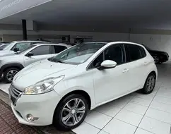 PEUGEOT 208 1.6 GRIFFE 16V FLEX 4P AUTOMÁTICO PEUGEOT 208 1.6 GRIFFE 16V FLEX 4P AUTOMÁTICO