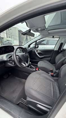 PEUGEOT-208-2014