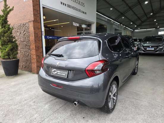 PEUGEOT-208-1.6 GRIFFE 16V FLEX 4P AUTOMÁTICO PEUGEOT-208-2017