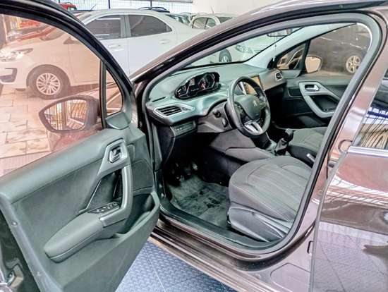 PEUGEOT-208-2014