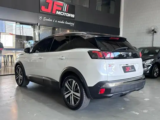 PEUGEOT-3008-2022