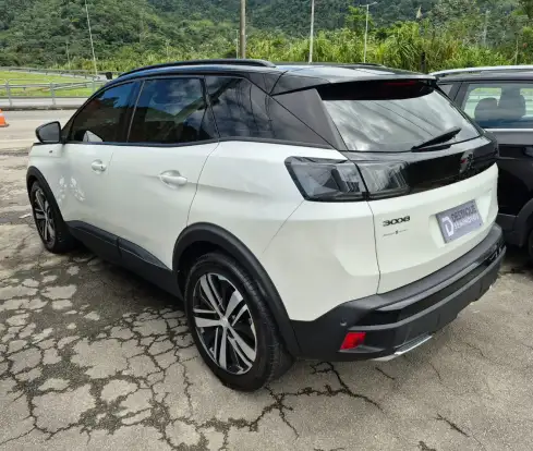 PEUGEOT-3008-2022