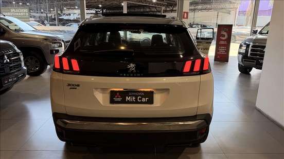PEUGEOT-3008-2018