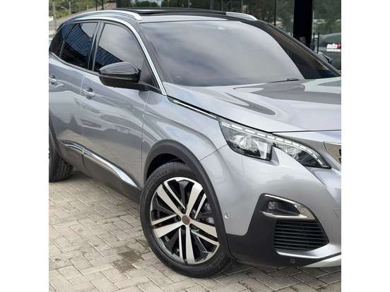 PEUGEOT-3008-2018