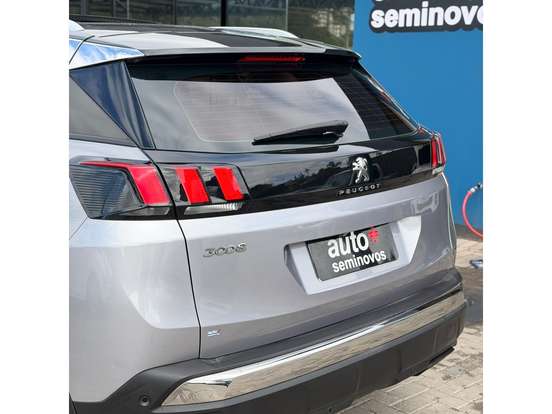 PEUGEOT-3008-2018