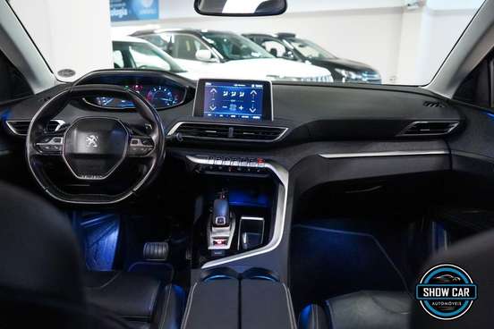 PEUGEOT-3008-2018