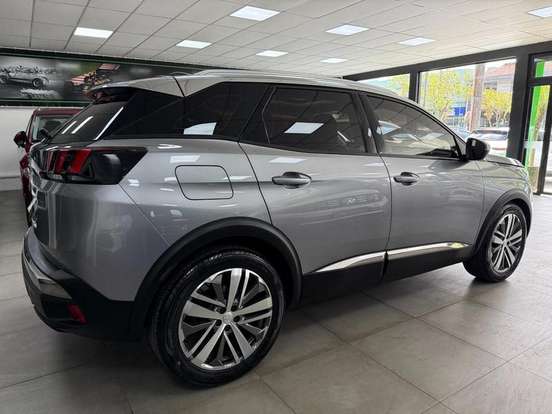 PEUGEOT-3008-1.6 GRIFFE THP 16V GASOLINA 4P AUTOMÁTICO PEUGEOT-3008-2018