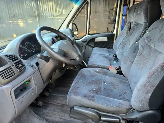 PEUGEOT-BOXER-2013