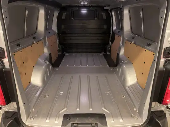 PEUGEOT-EXPERT-2024