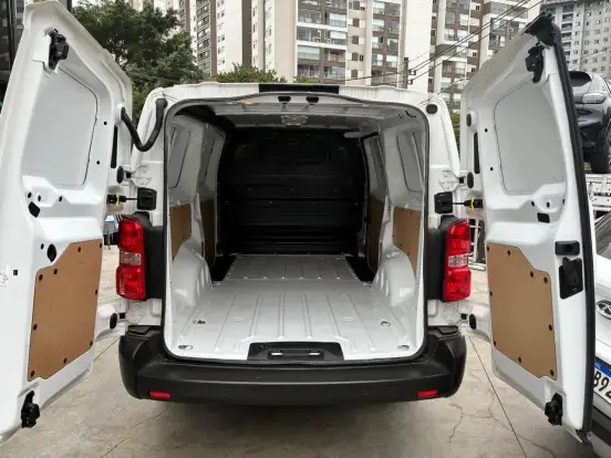 PEUGEOT-EXPERT-2026
