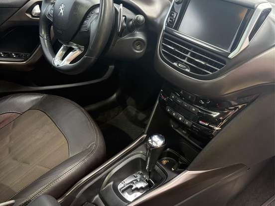 PEUGEOT-2008-1.6 16V FLEX GRIFFE 4P AUTOMÁTICO PEUGEOT-2008-2015