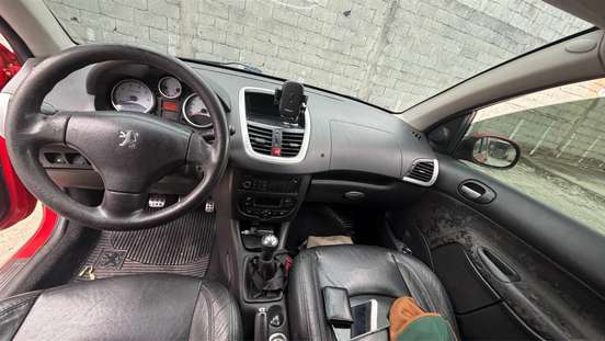 PEUGEOT-207-2011