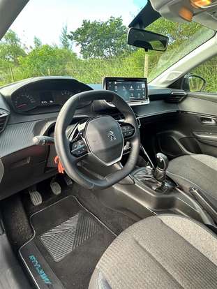 PEUGEOT-208-2023