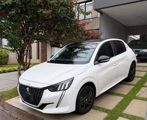 PEUGEOT-208-2022