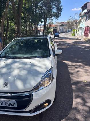PEUGEOT 208 1.6 ALLURE 16V FLEX 4P AUTOMÁTICO