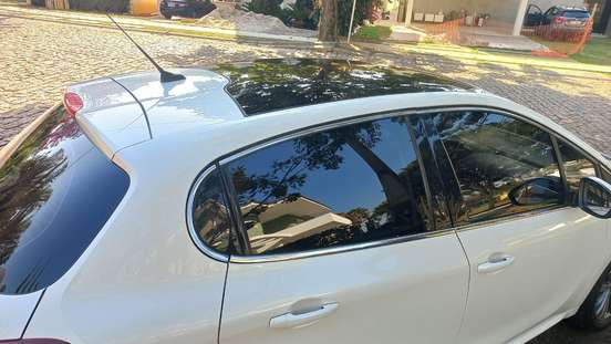 PEUGEOT-208-1.6 GRIFFE 16V FLEX 4P AUTOMÁTICO PEUGEOT-208-2016