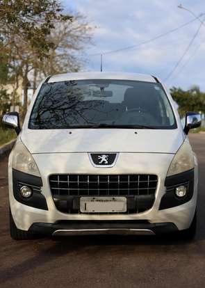 PEUGEOT-3008-2012