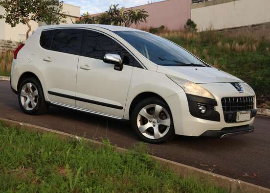 PEUGEOT-3008-2012