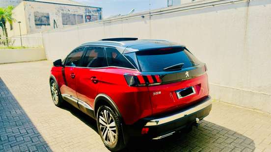 PEUGEOT-3008-2020