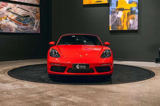 PORSCHE-718-2024