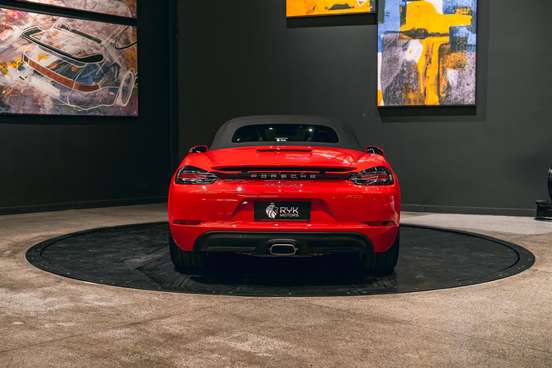 PORSCHE-718-2024