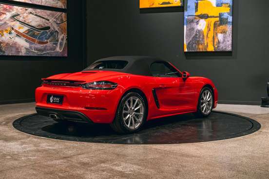 PORSCHE-718-2024