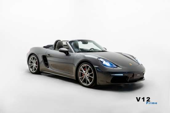 PORSCHE-718-2016