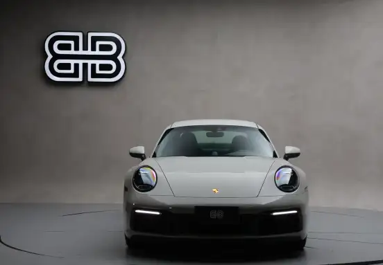 PORSCHE-911-2020