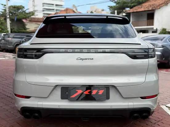 PORSCHE-CAYENNE-2023