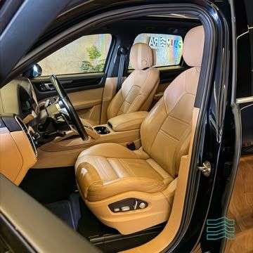 PORSCHE-CAYENNE-2019