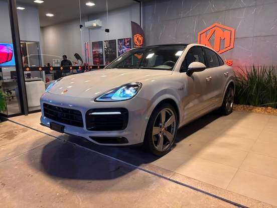 PORSCHE-CAYENNE-2023
