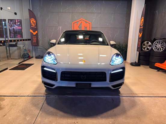 PORSCHE-CAYENNE-2023