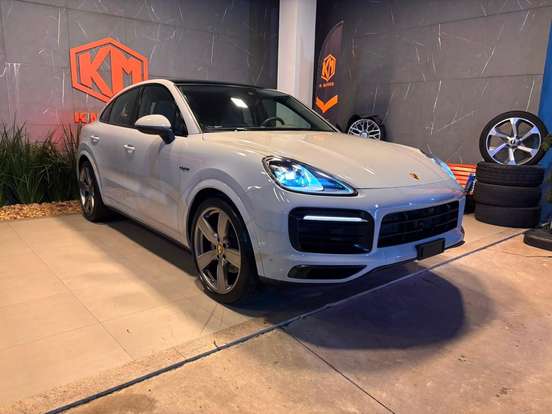 PORSCHE-CAYENNE-2023