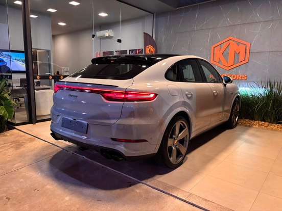 PORSCHE-CAYENNE-2023