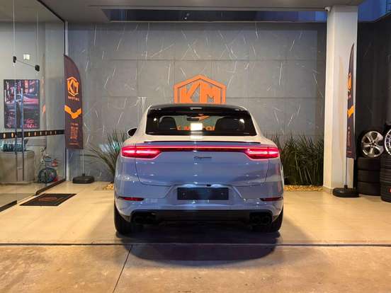 PORSCHE-CAYENNE-2023