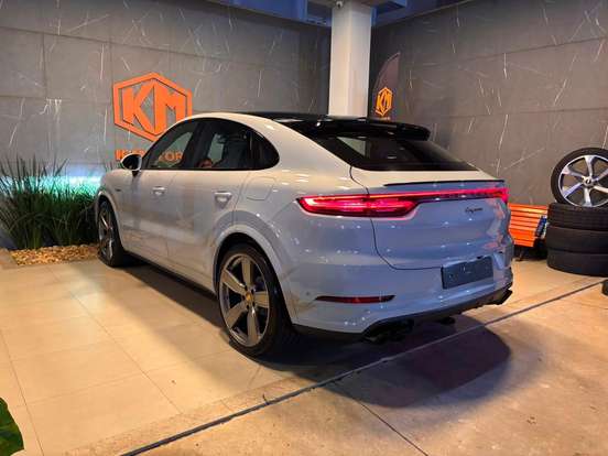 PORSCHE-CAYENNE-2023
