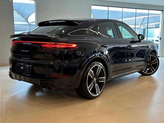 PORSCHE-CAYENNE-2022