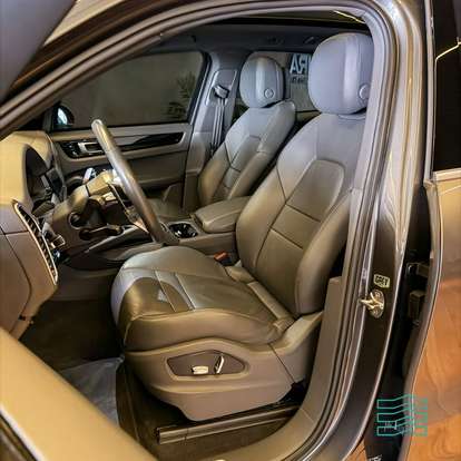 PORSCHE-CAYENNE-2018