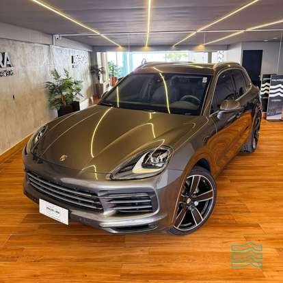 PORSCHE-CAYENNE-2018