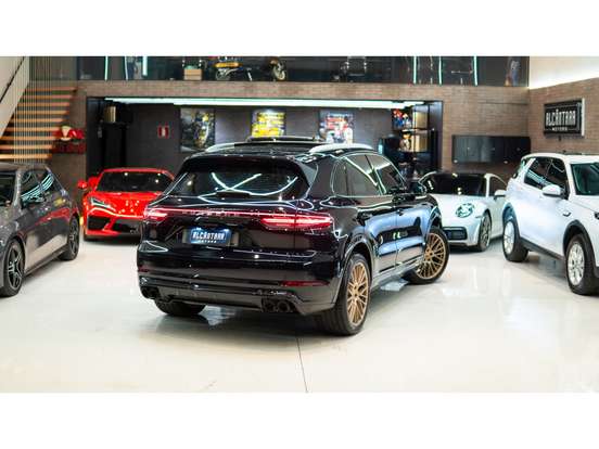 PORSCHE-CAYENNE-2019
