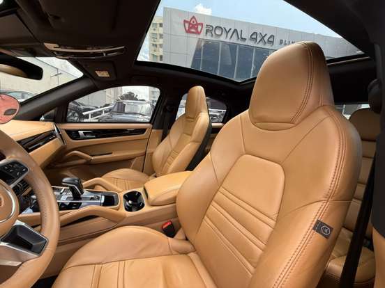 PORSCHE-CAYENNE-2019