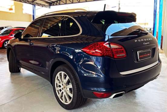 PORSCHE-CAYENNE-2013