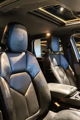 PORSCHE-CAYENNE-2012