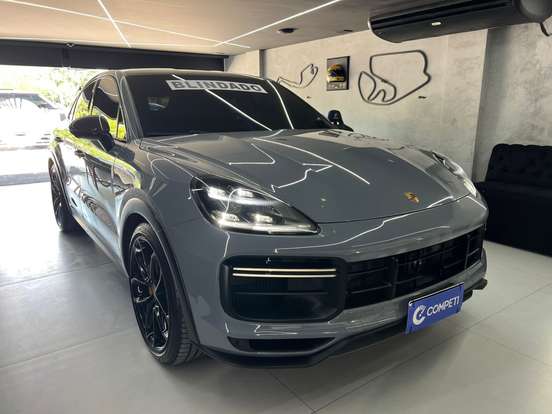 PORSCHE-CAYENNE-2022