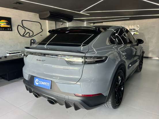 PORSCHE-CAYENNE-2022