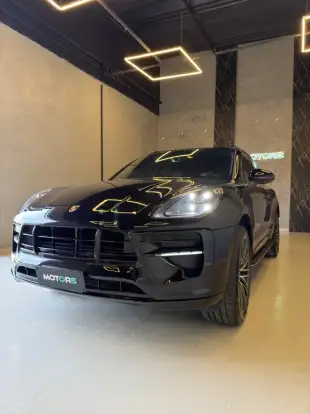 PORSCHE-MACAN-2021