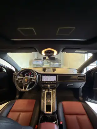 PORSCHE-MACAN-2021