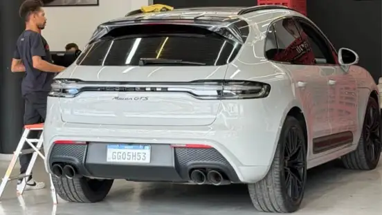 PORSCHE-MACAN-2023