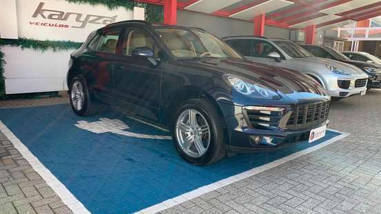 PORSCHE-MACAN-2016